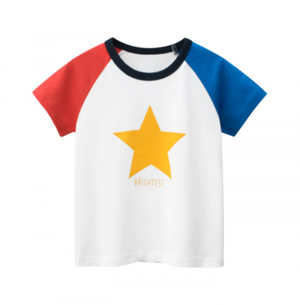 Kaos dengan print gambar bintang